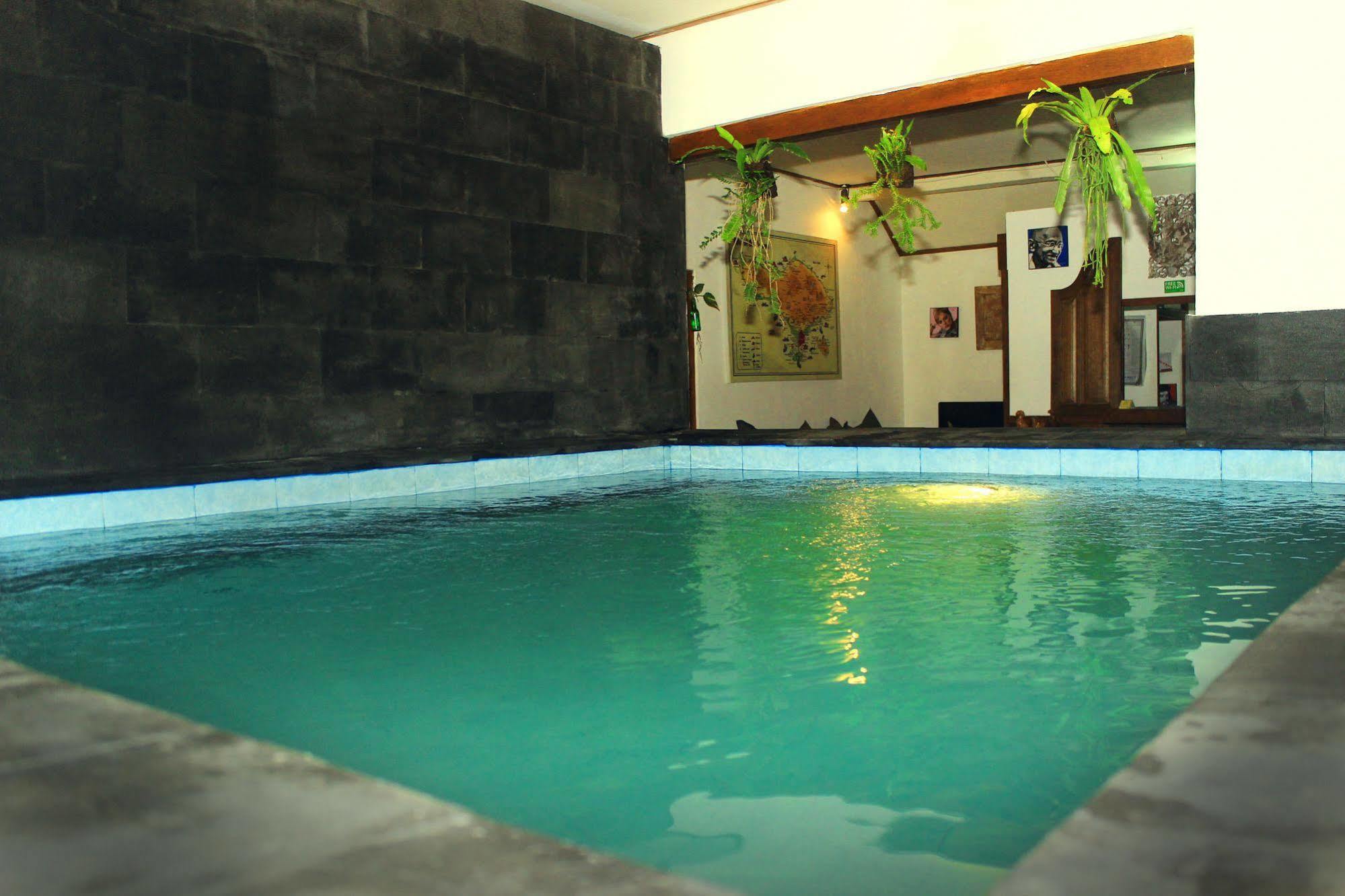 乌布 Friendly House Bali旅舍 外观 照片