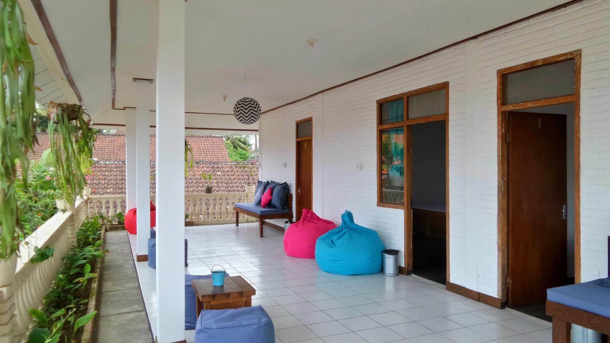 乌布 Friendly House Bali旅舍 外观 照片